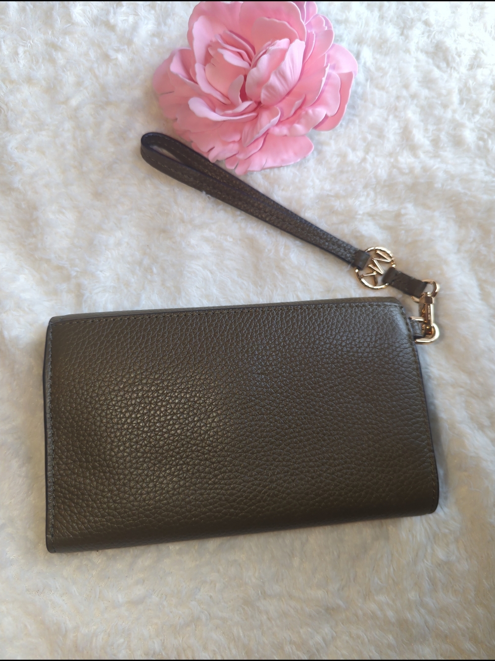 Michael Kors Olive Green Genuine Leather Wristlet Tech Wallet Removable Strap - Picture 5 of 5